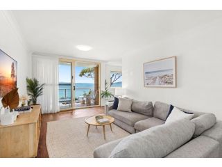 South Pacific, Unit 5/13 Shoal Bay Road Apartment, Shoal Bay - 1