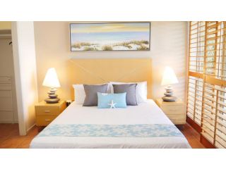 Spa Haven 17B Ocean View Apartment, Airlie Beach - 2