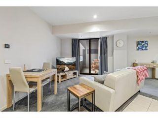 Spacious 1-bed Apartment in the Heart of Southbank Apartment, Melbourne - 2