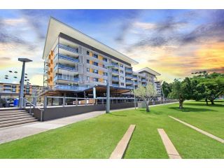 Spacious Indoor and Outdoor Waterfront Fringe Stay Apartment, Darwin - 5