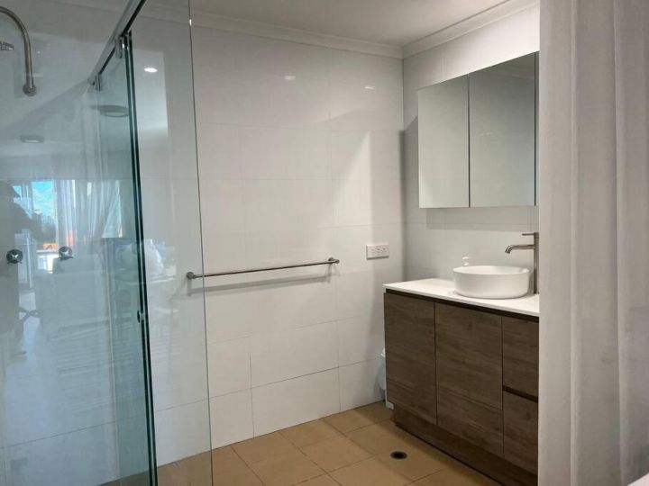 Spacious studio with parking close to the Corso Apartment, Sydney - imaginea 12