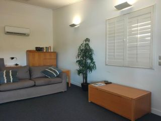 Spacious waterfront, one bedroom apartment. Apartment, South Stradbroke Island - 3