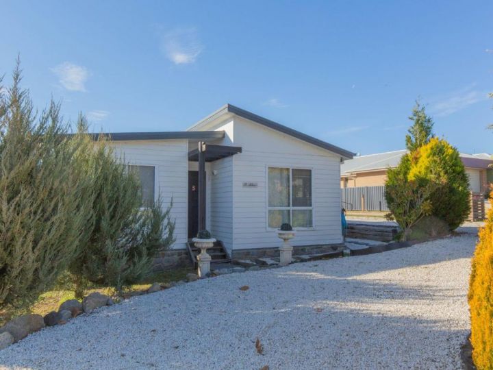 St Helena&#x27;s 5 Twynam Street, Jindabyne NSW 2627 Guest house, Jindabyne - imaginea 4