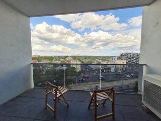 St Kilda 2BR2BA +Balcony +view+workstation+ car Apartment, Melbourne - 2