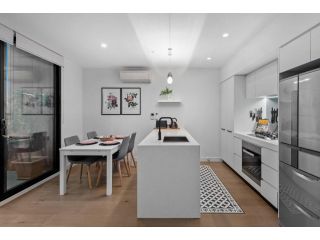 StayCentral - Northcote Townhouse with Study Apartment, Melbourne - 3