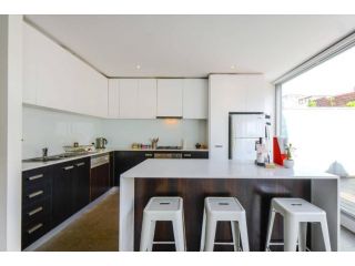 StayCentral - Collingwood Penthouse on Oxford Apartment, Melbourne - 3