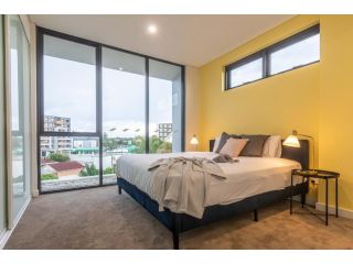 KULA Parramatta Free parking Apartment, Sydney - 5