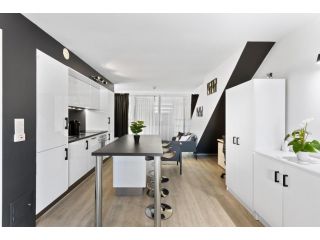Stunning 2-Story Fortitude Valley Apartment Apartment, Brisbane - 3