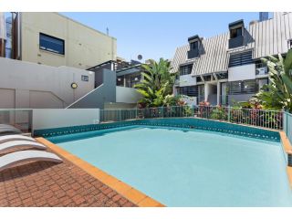 Stunning 2-Story Fortitude Valley Apartment Apartment, Brisbane - 2