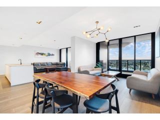 Stunning 3BR Apartment with Brisbane City Views Apartment, Brisbane - 5