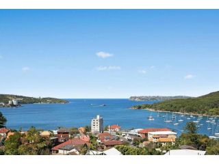 Stunning Harbourside Home with Panoramic Views Apartment, Sydney - 1