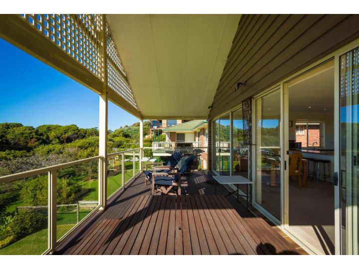 Beach Breakers Apartment - Stunning Views Apartment, Kianga - imaginea 8