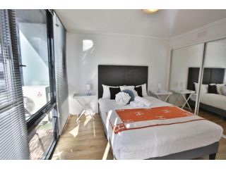 Stylish 2 Bedroom APT With CBD View Southbank Apartment, Melbourne - 2