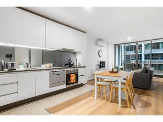 Stylish 2BR Apt Nxt to Southern Cross FREE Parking Apartment, Melbourne - 2