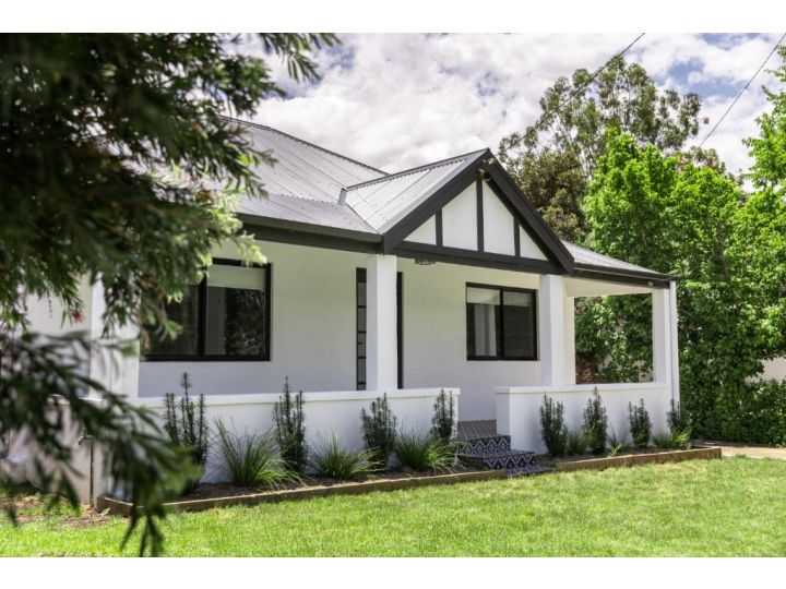 Stylish 3-Bed Bungalow in Prime Location Guest house, Mudgee - imaginea 19