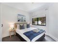 Stylish 3-Bed Bungalow in Prime Location Guest house, Mudgee - thumb 6
