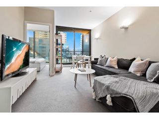 Stylish Apartment with Balcony, Great Amenities Apartment, Melbourne - 2