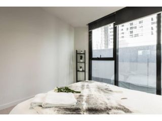 Stylish Melbourne CBD Lighthouse Apartment Apartment, Melbourne - 1