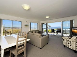 Sundeck, Unit 151 Ronald Avenue Apartment, Shoal Bay - 4