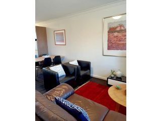 Superb 2 BR Apartment Minutes to CBD- Cen7 Apartment, Perth - 2