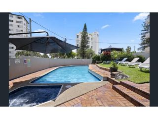 Surfers Chalet Aparthotel, Gold Coast - 1