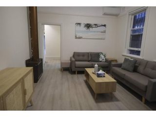 Sydney Burwood 5 Bed with 4 Bath FREE Netflix WIFI Guest house, Sydney - 5