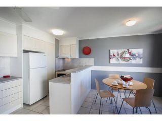 The Burlington Holiday Apartments Aparthotel, Maroochydore - 1