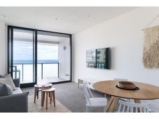 The Calm - Arena Newcastle Beach Apartment, Newcastle - 4