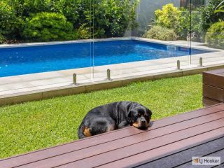 The Doggy Beach House at Pottsville Guest house, Pottsville - 1