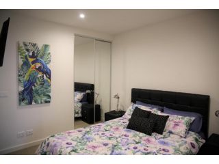 The ICON Building; 6th Floor One Bedroom Apartment Apartment, Melbourne - 5