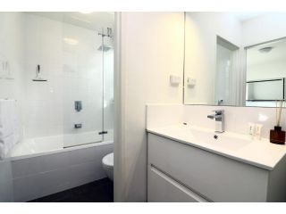 The Ivy - Long Stay Rates, Parking, Balcony Guest house, Melbourne - 4