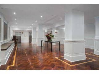 The Victoria Hotel Hotel, Melbourne - 4