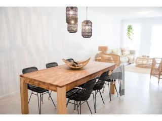 Byron Bay Accom Unit 3 34 Kendall Street - Three by the Sea Apartment, Byron Bay - 3