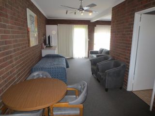 Tocumwal Golf Resort Hotel, Tocumwal - 1