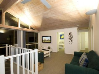 Tomaree 18 - Baybreeze - Shoal Bay Guest house, Shoal Bay - 4