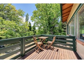 TRADITIONAL MOUNTAIN HOME // POOL TABLE Guest house, Leura - 5