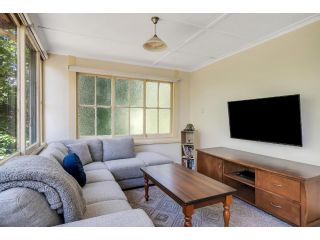 TRADITIONAL MOUNTAIN HOME // POOL TABLE Guest house, Leura - 4