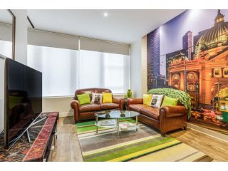 Tram Stop 5 - Stylish 2 Bedroom in downtown Melbourne Apartment, Melbourne - 1