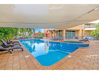Tropical Dream Stay at The Esplanade with Pool Apartment, Darwin - 2