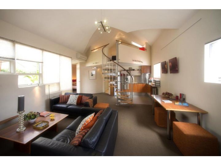 TWOFOURTWO Boutique Apartments Aparthotel, Launceston - imaginea 2