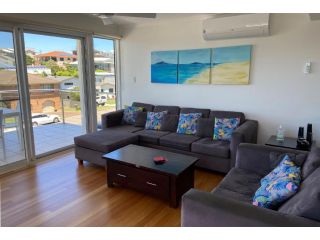 Ultimate Beach House' 19a Graham Street - views , peace & quiet Apartment, Anna Bay - 4