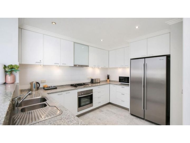 Unit 1 - 3 Bed Part Ocean View Guest house, Terrigal - imaginea 8