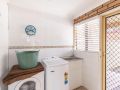 Unit 2 60 Tomaree Road fantastic duplex close to the water Guest house, Shoal Bay - thumb 14