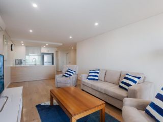 Unit 301 'The Shoal' 6-8 Bullecourt Street - Air con, walking to local shops & beach Apartment, Shoal Bay - 4