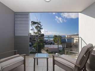 Unit 301 'The Shoal' 6-8 Bullecourt Street - Air con, walking to local shops & beach Apartment, Shoal Bay - 2