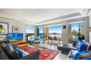 Unit 49 - 3 Bed Ocean View Guest house, Terrigal - 2