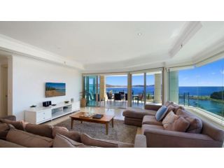 Unit 7 - 3 Bedroom Premier Ocean View Guest house, Terrigal - 2