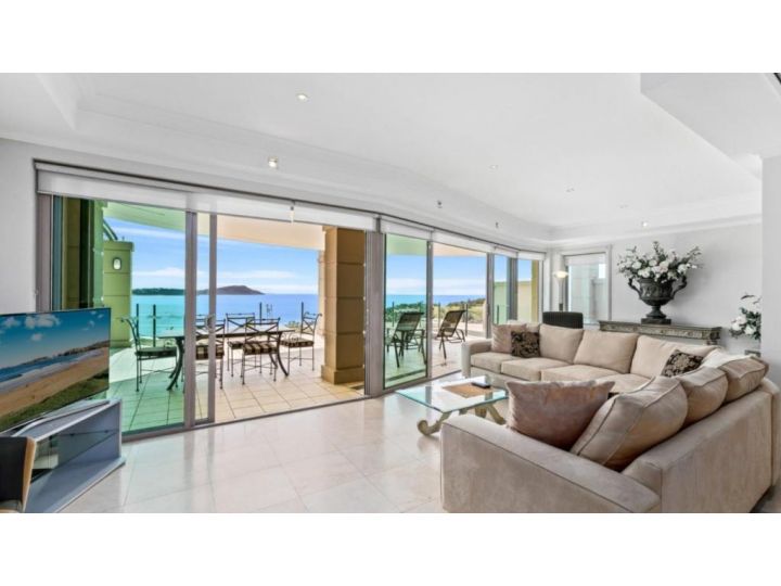 Unit 8 - 3 Bed Premier Ocean View Guest house, Terrigal - imaginea 2