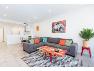 Urban Jungle! Executive Apartment in Heart of CBD Apartment, Wagga Wagga - 2